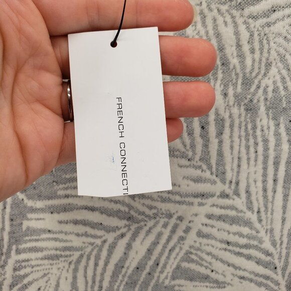 FRENCH CONNECT. nwt Sekia Jersey Sweatshirt Cropped Leaf Print L Gray White - Picture 9 of 13